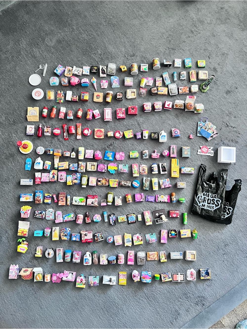ZURU Mini Brands Huge Lot 200+ Disney Foodies Kawaii Toys Mega Gross Mixed